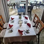 Alte Dorfschaenke Inn *