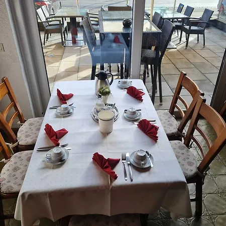Alte Dorfschaenke Πανδοχείο *