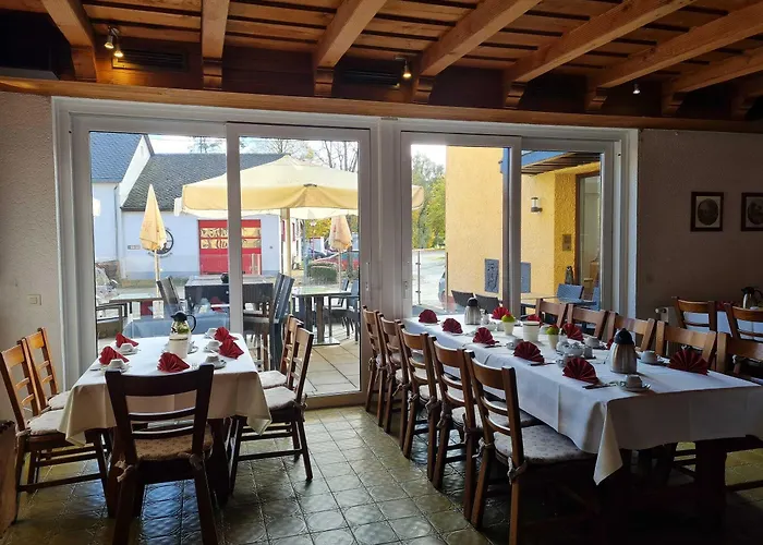 Alte Dorfschaenke * Kinderbeuern